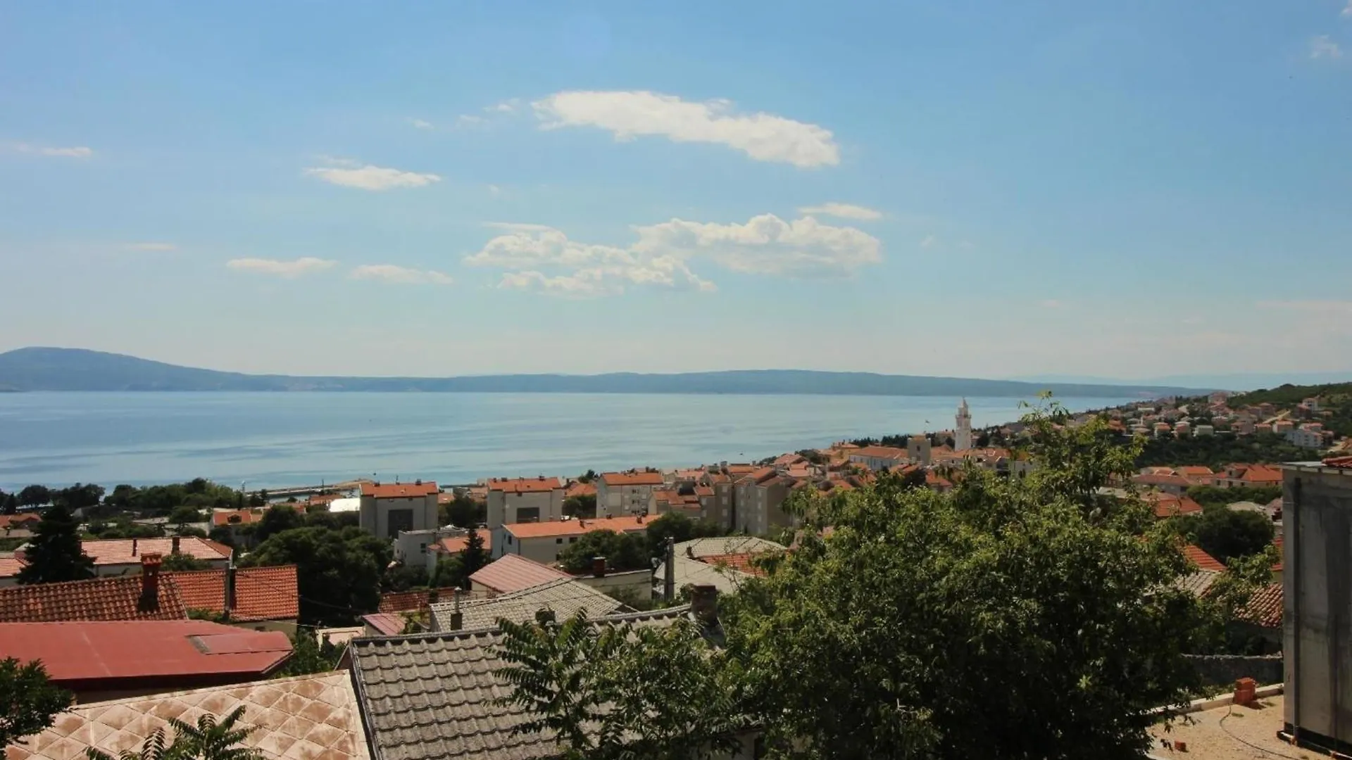 Apartment Fuer Zwei Erwachsene Und Zwei Kinder Novi Vinodolski