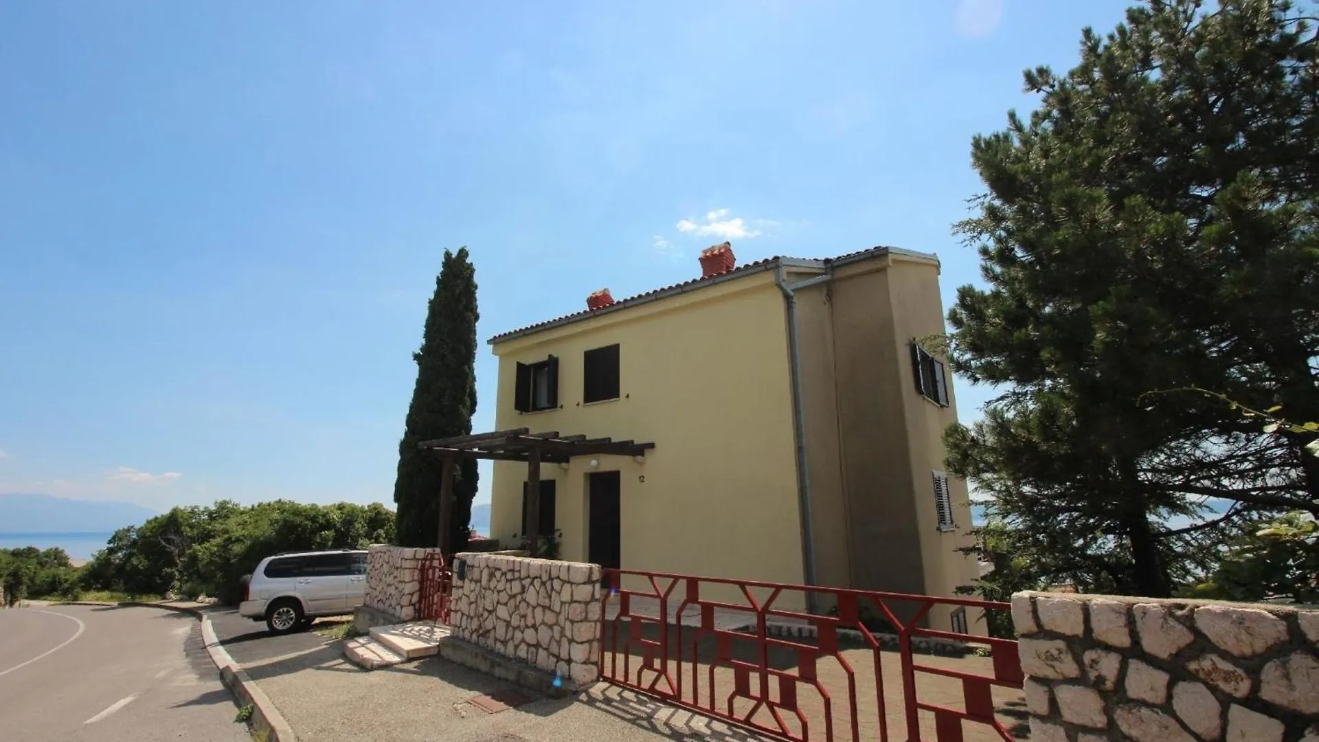 Apartment Fuer Zwei Erwachsene Und Zwei Kinder Novi Vinodolski Croatia