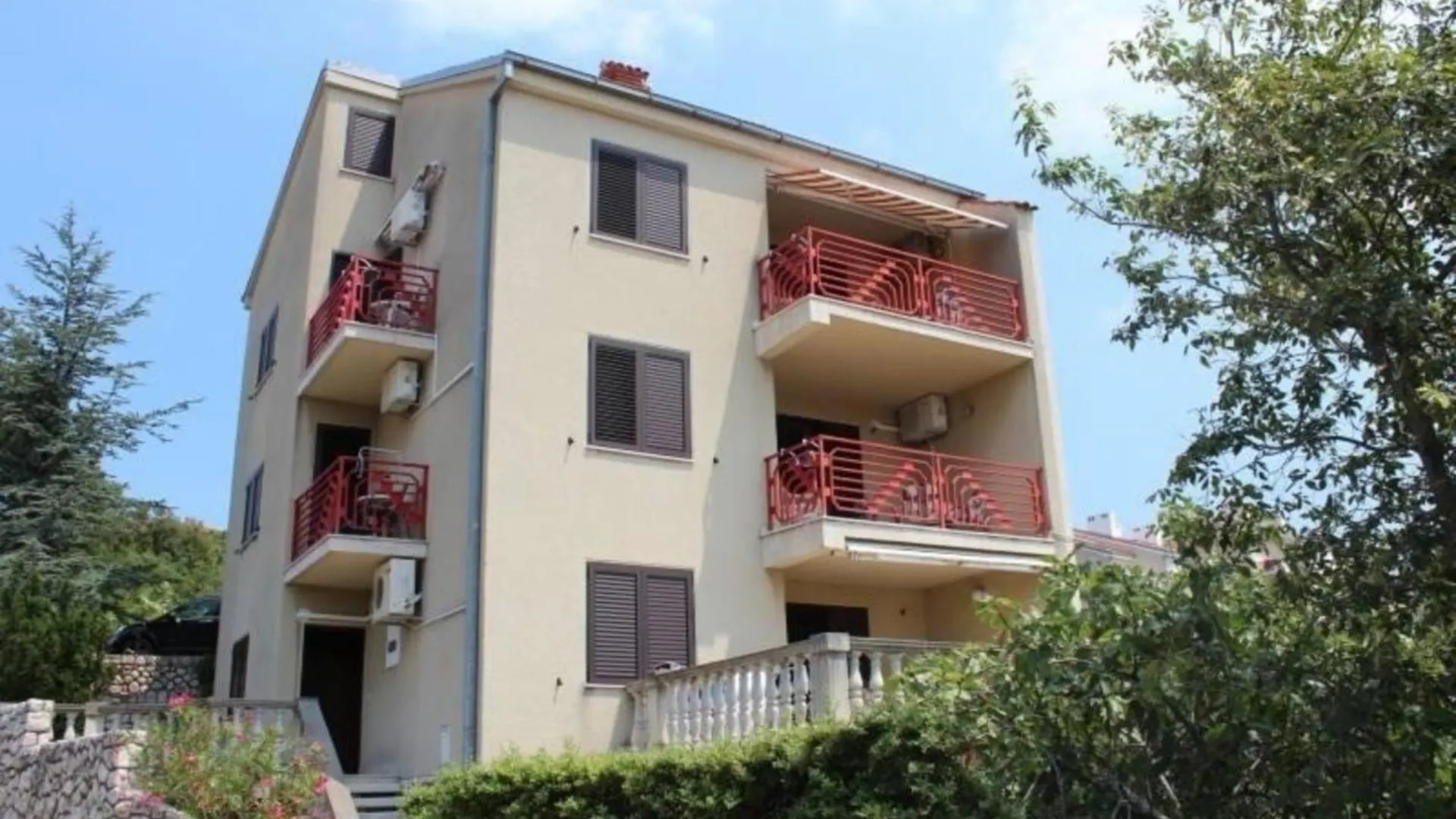 Apartment Fuer Zwei Erwachsene Und Zwei Kinder Novi Vinodolski